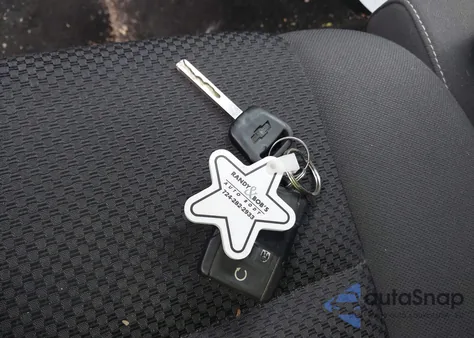 2014 Chevrolet Silverado 1500 2Lt z USA, uszkodzony, nr VIN 1GCVKREH0EZ300417